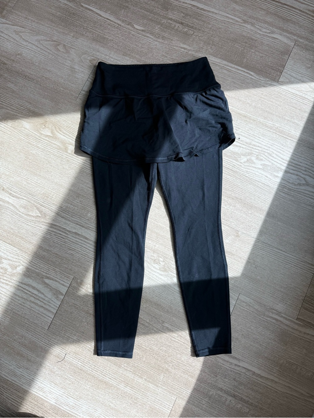 ATHLETA leggings with attatched skirt SP